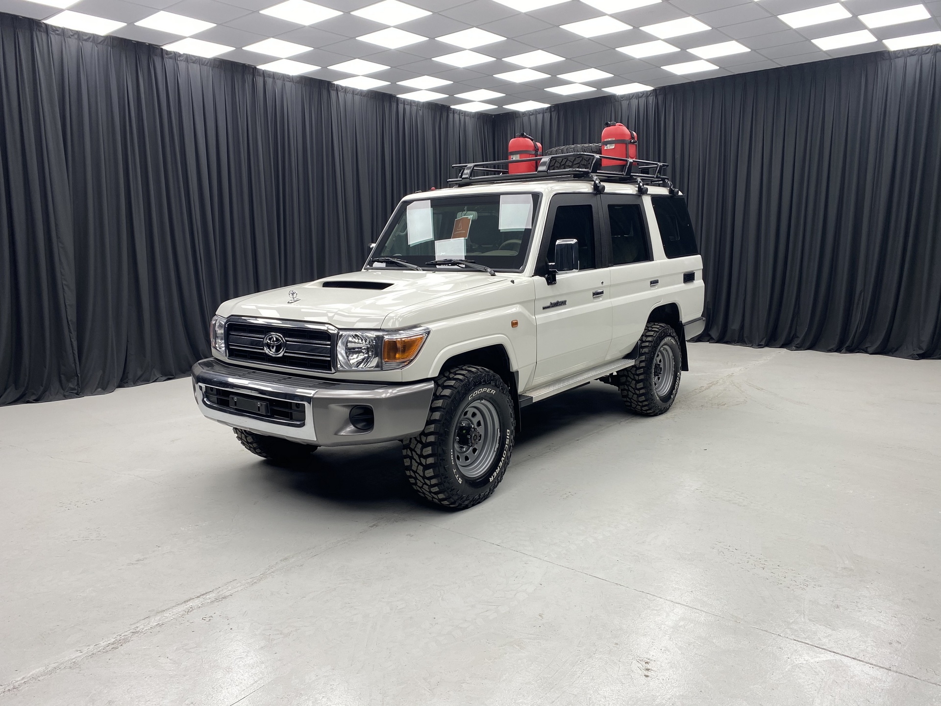 Land Cruiser 76 Series