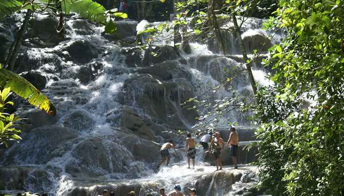 Dunn&apos;s River Falls