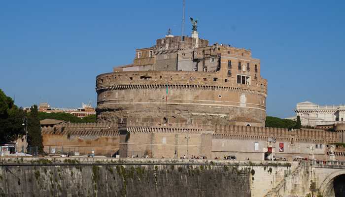  Castel Sant&apos;Angelo