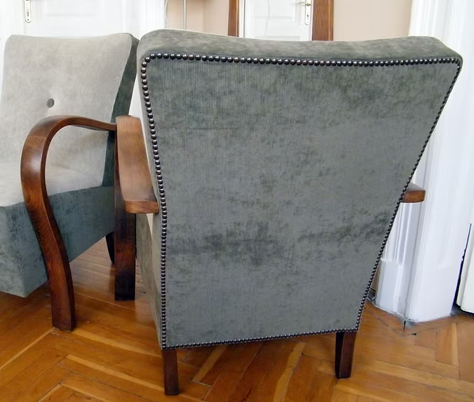 Mid century karfás fotel zöld kordbársonnyal újrahúzva