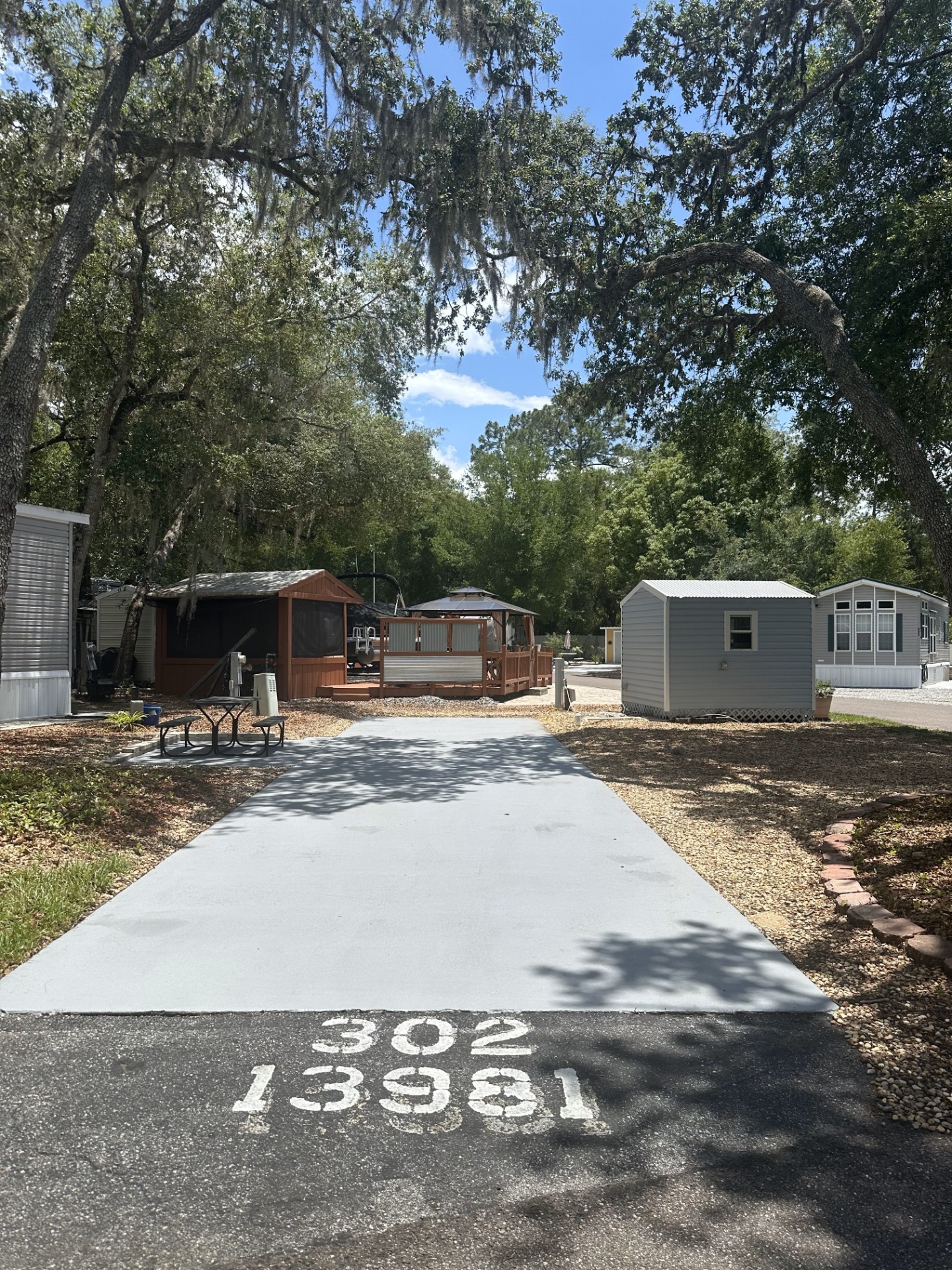 Lot 302 Back-in