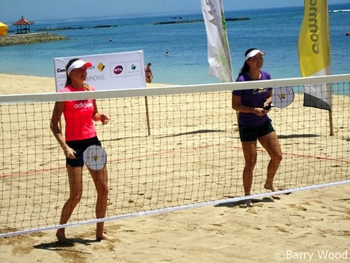 Daniela Hantuchova(L) and Shuai Peng(R)  at Beach Volley Ball