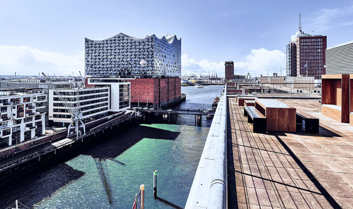 Am Sandtorkai 68 - Büro mit Blick auf die Elbe