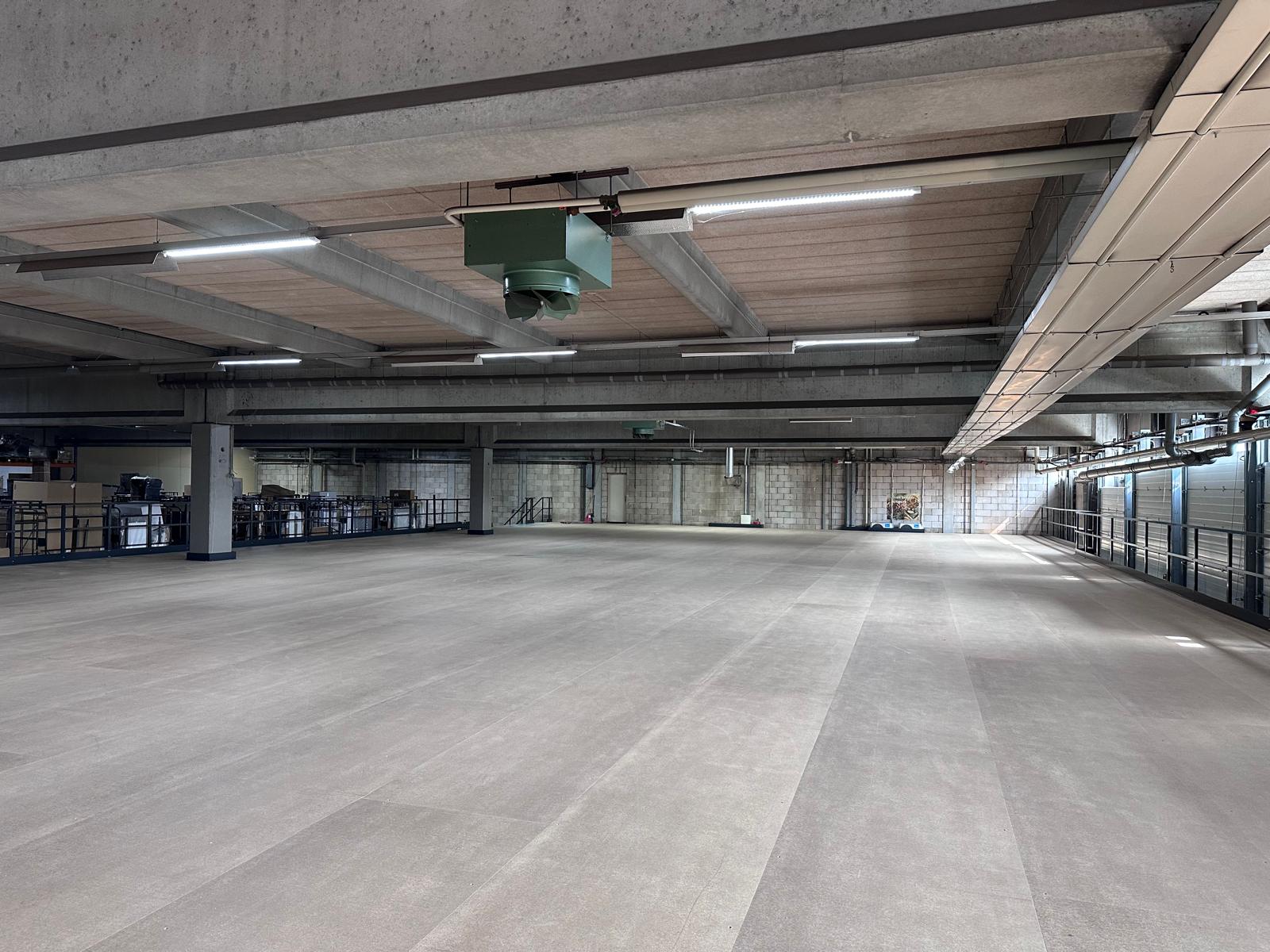 Lagerbühnen Systeme