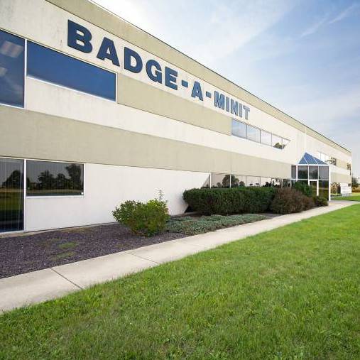Badge-A-Minit