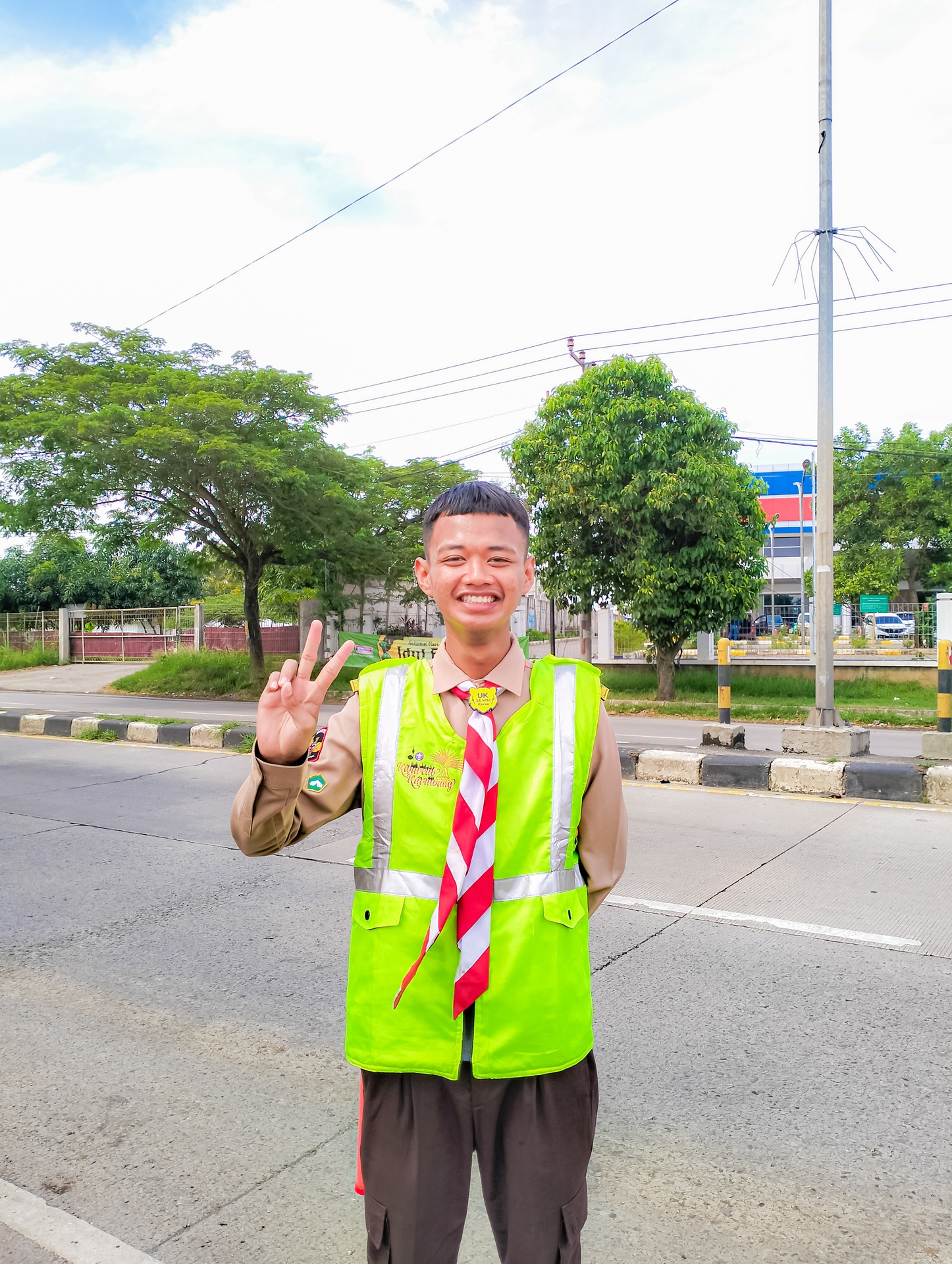 Petugas Karya Bakti Lebaran