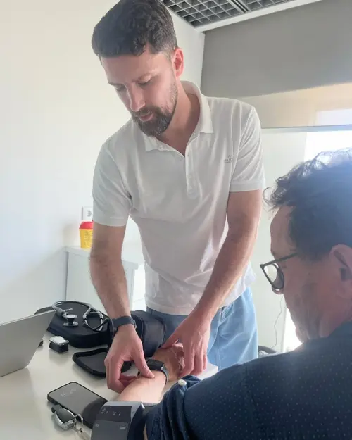 medir tensao ao paciente