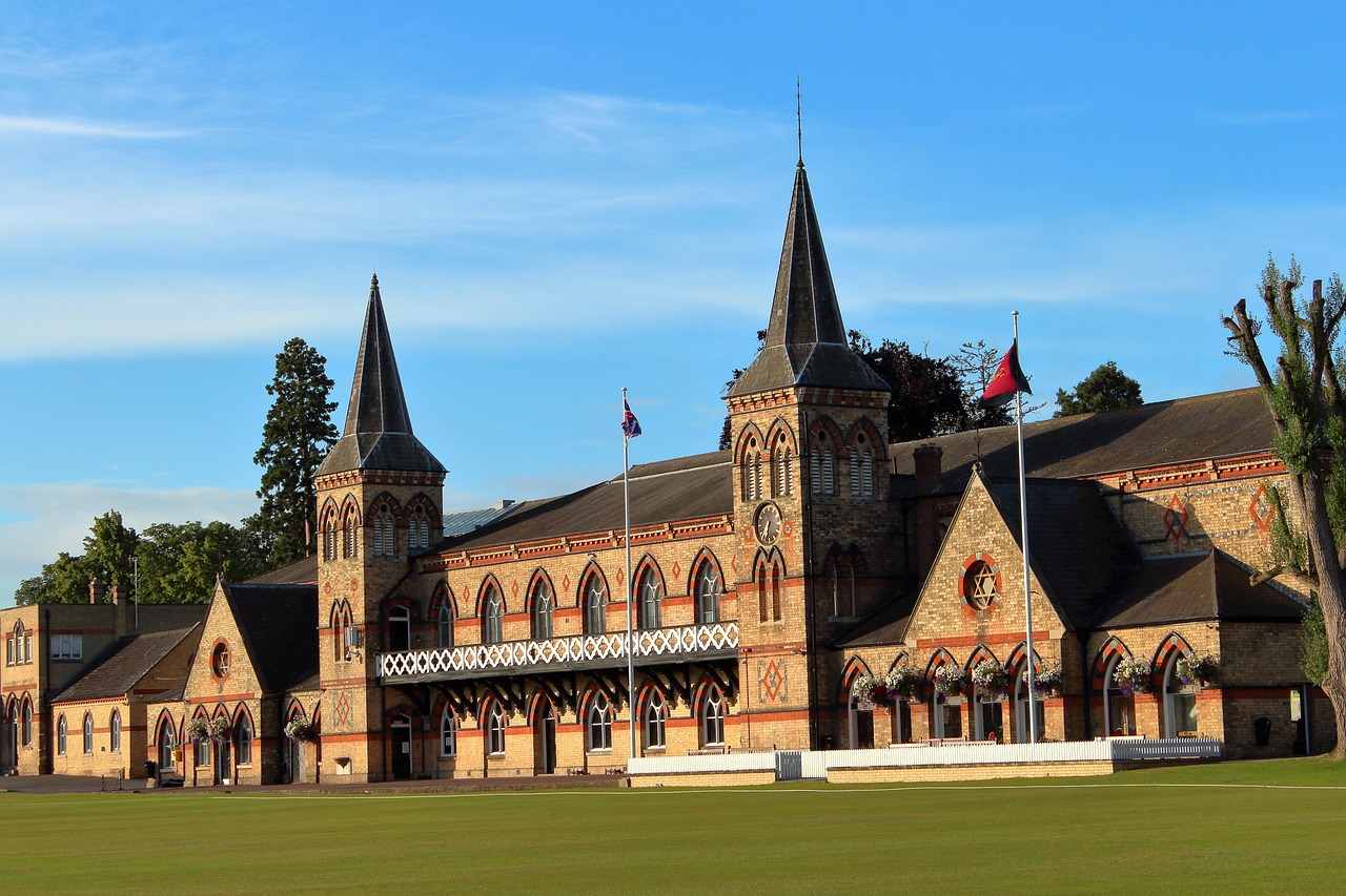 Equestrian and Racing Yard Workwear in Cheltenham: What Staff Wear From Stable to Racecourse