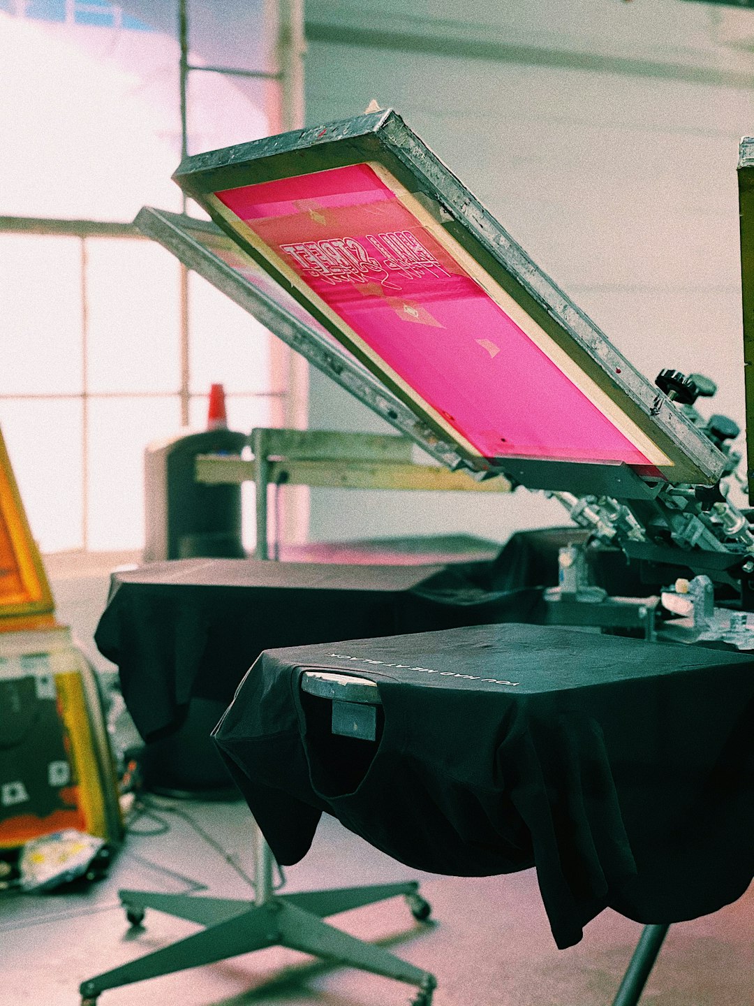 Embroidery vs screen printing