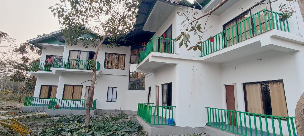 best hotel and resort in jaldapara