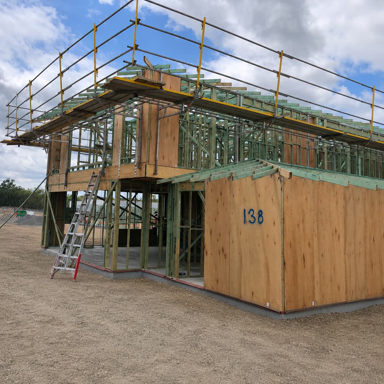 Image of hang-on platform installed on job site