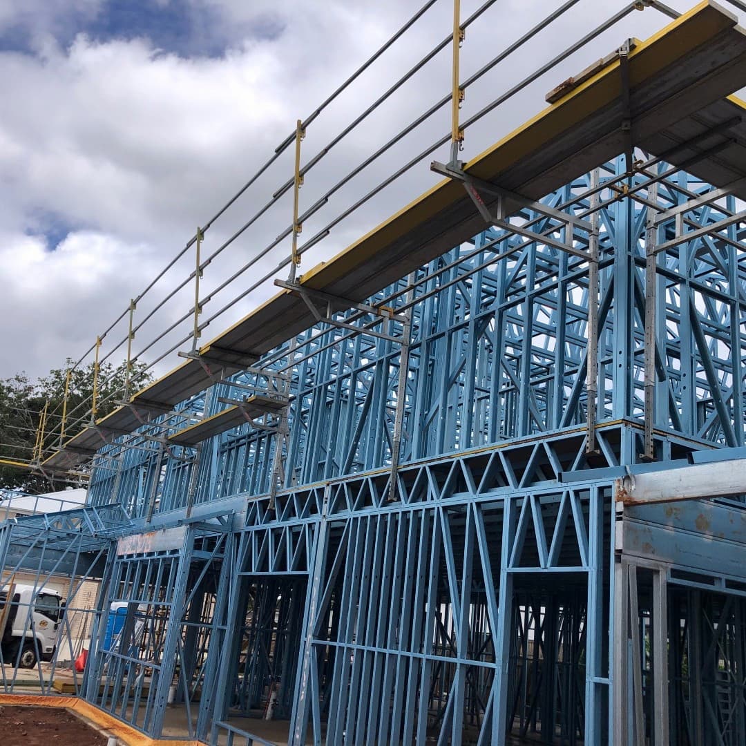 Image of hang-on platform installed on job site