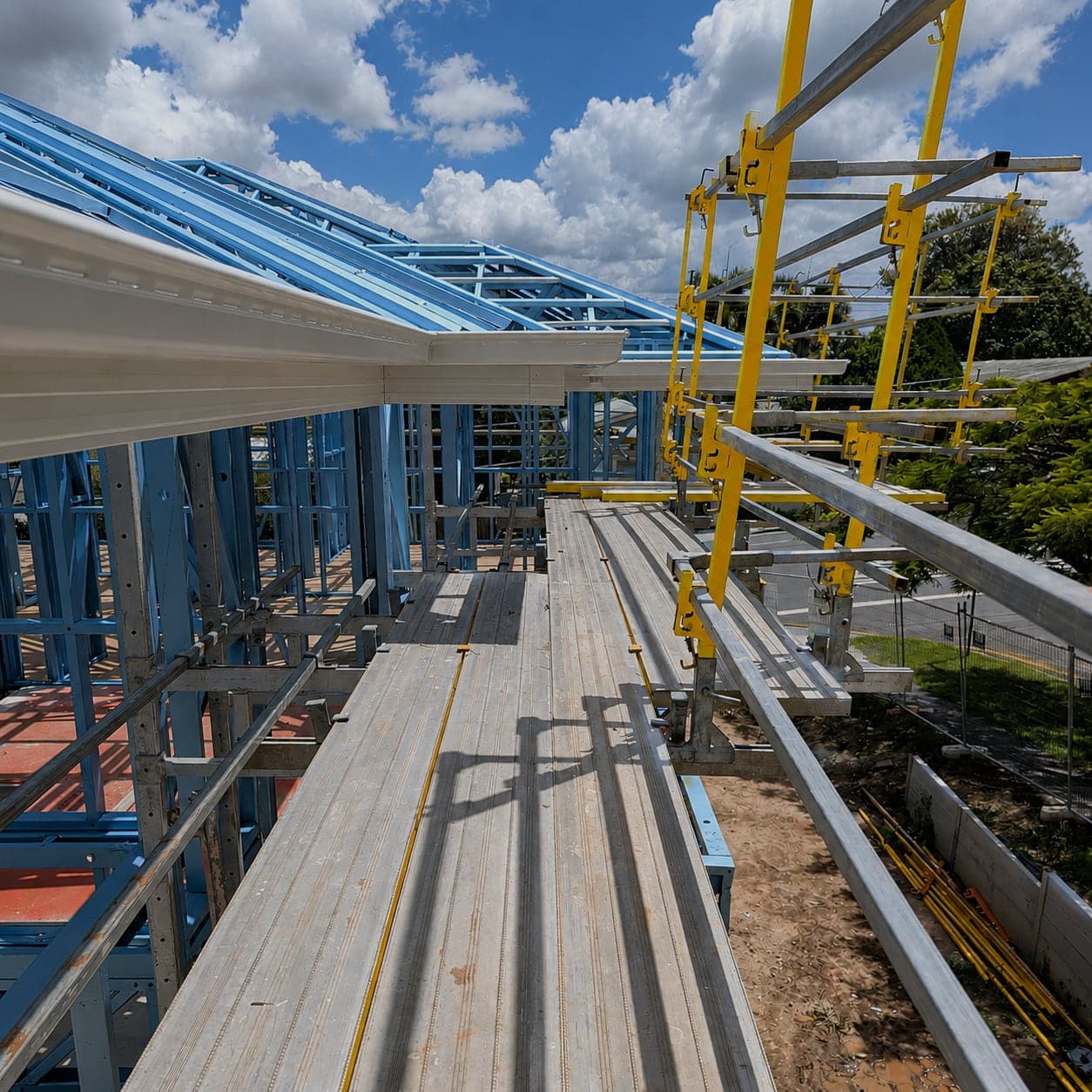 Image of hang-on platform installed on job site