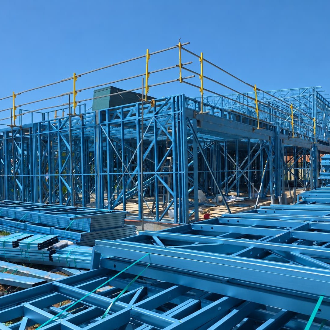 Image of installed perimeter fall guard