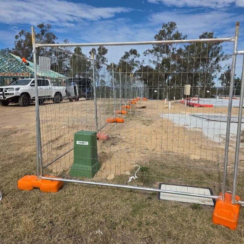Image of installed temporary fencing on job site