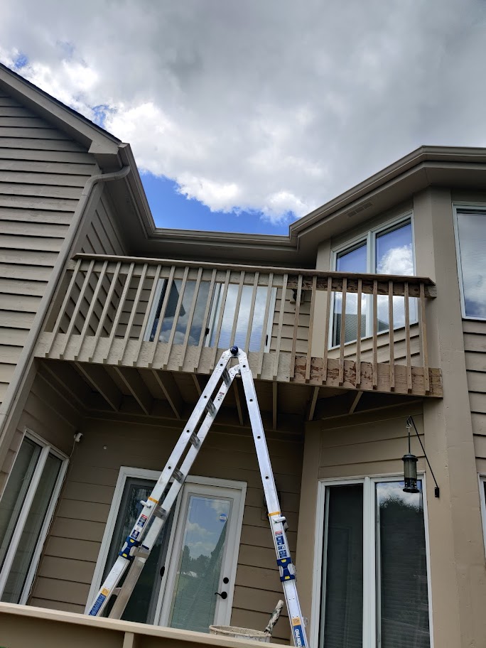 SOLID DECK STAIN BALCONY