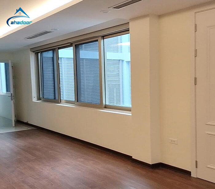 Mẫu cửa sổ lùa nhôm kính Ahadoor màu vàng gold sang trọng