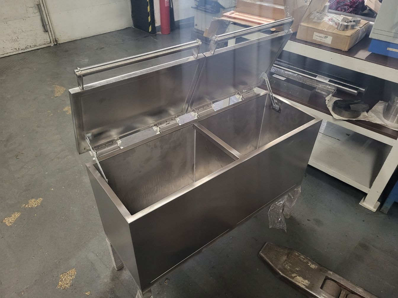 Stainless steel container