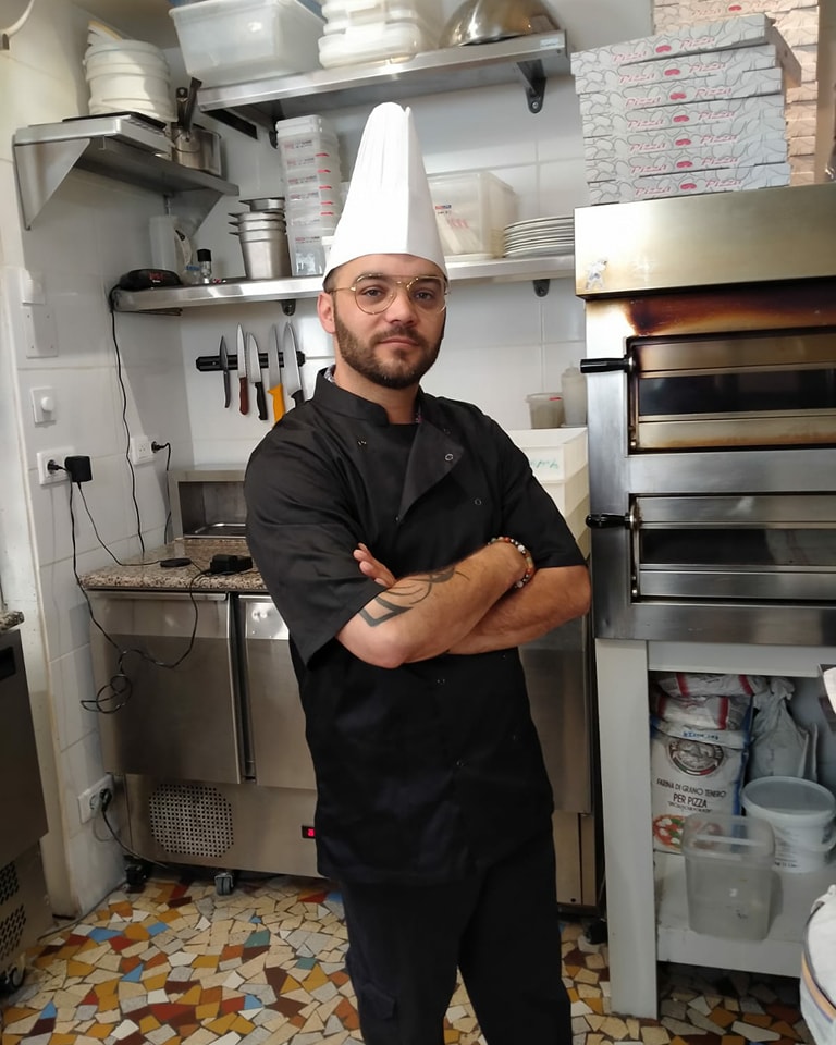 Sébastien Favette, comédien type chef cuisinier pour séries TV culinaires (Ici tout commencer), rôle de composition gastronomique, acteur français professionnel en brigade.