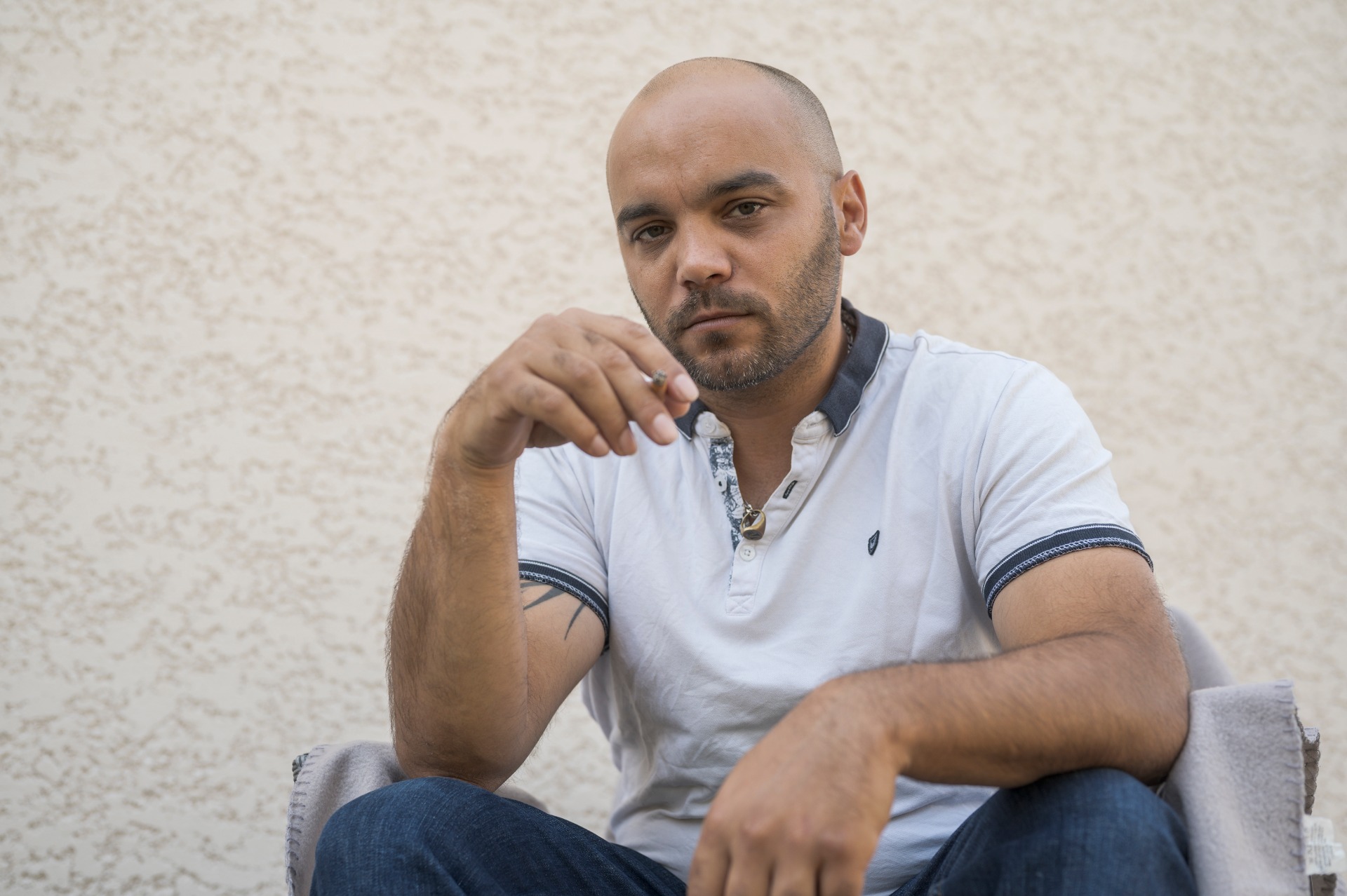 Sébastien Favette, acteur charismatique, regard intense, profil pour film noir, polar ou drame social international.