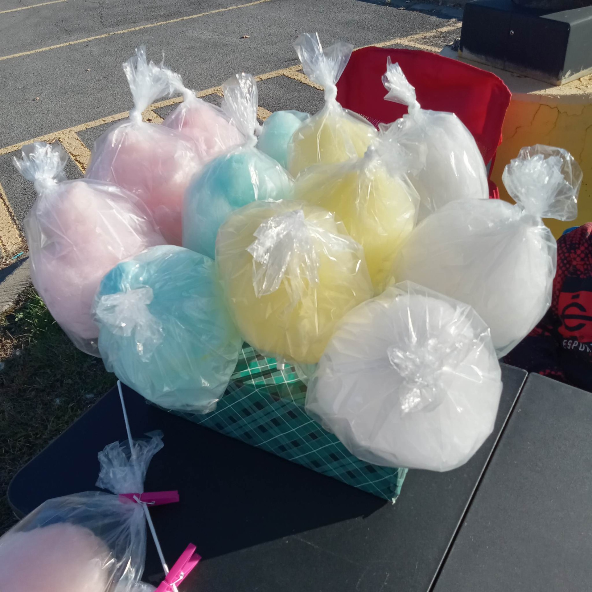 Cotton Candy Bags, Cakes with Wild Flavors
