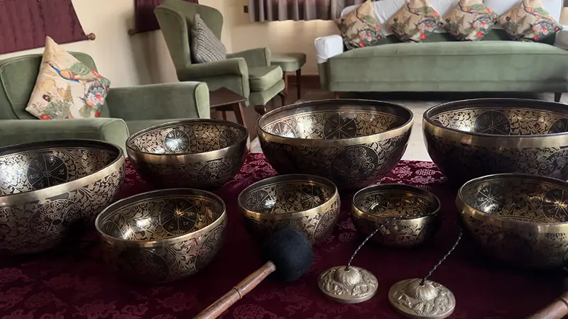 Sessions with singing bowls