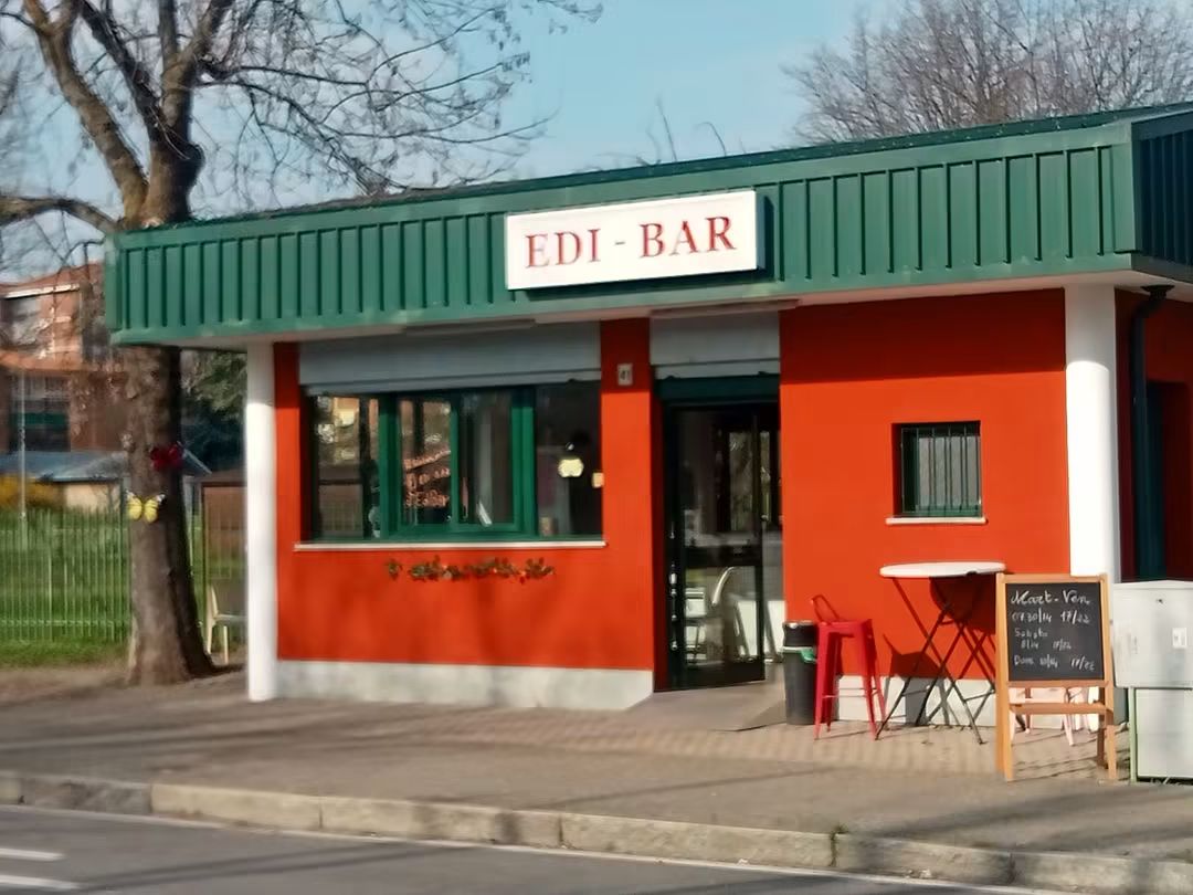 Esterno di Edi-Bar in Via Raffaello Sanzio 41 a Settimo Torinese